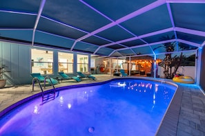 A heated pool - ⚓Blue Iguana! Last Minute Discounts, Min to AMI Beaches!⚓ (Bradenton)