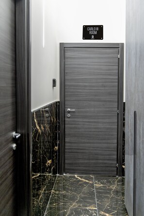 Interior - Irooms via Foria 215Carlo 3 apartment (Napoli)