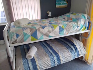 2 Schlafzimmer, Bügeleisen/Bügelbrett, kostenloses WLAN, Bettwäsche