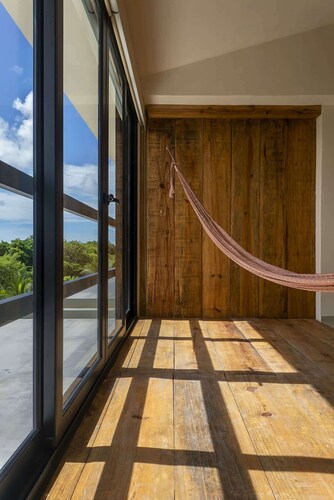 Family-Friendly Apartment with Pool & Fast WiFi