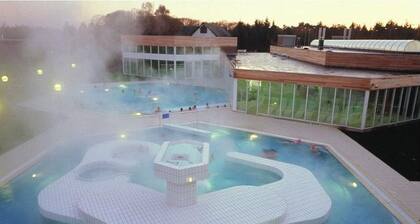 Lodge am See in Arcen mit Wasserterrasse