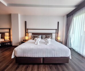Minibar, in-room safe, desk, iron/ironing board - Na Napa Wellness Spa & Resort (San Sai)