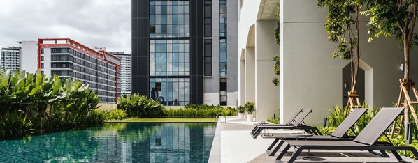 Outdoor pool - Una by Plush (Kuala Lumpur)
