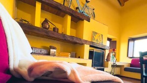 Laptop workspace, blackout drapes, iron/ironing board (on request) - Tenuta MonteOliveto (Vesime)