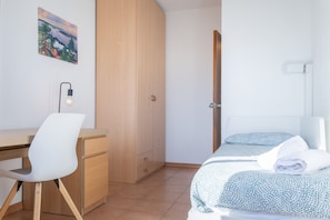 2 quartos, Wi-Fi de cortesia, roupa de cama
