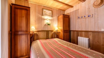 3 chambres, fer et planche à repasser, accès au Wi-Fi (inclus)