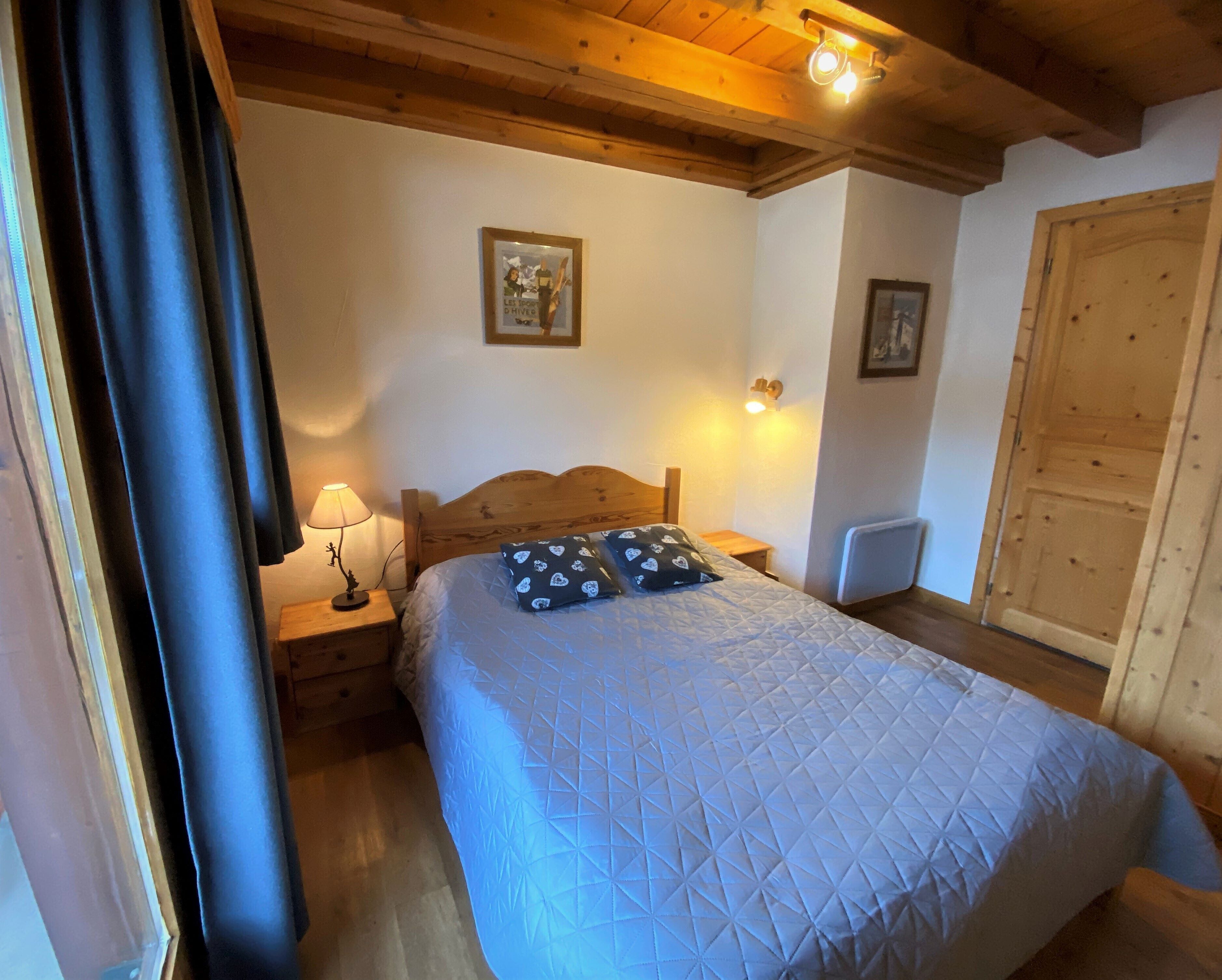 4 bedrooms, iron/ironing board, free WiFi
