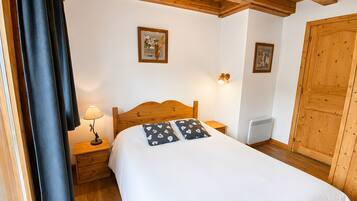 4 habitaciones, tabla de planchar con plancha y wifi gratis