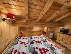 1 bedroom, iron/ironing board, WiFi