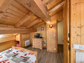 1 bedroom, iron/ironing board, WiFi