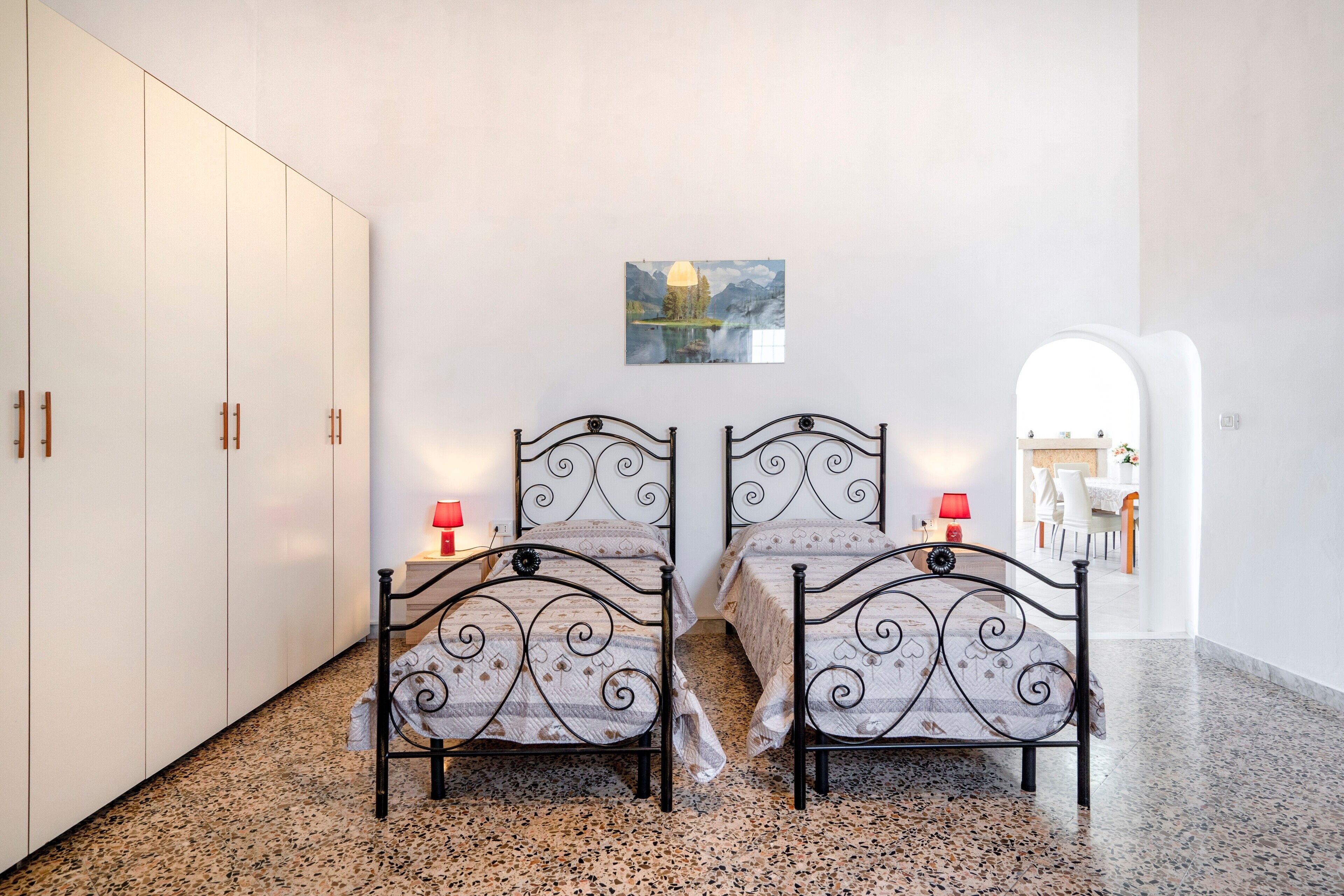 2 makuuhuonetta, silitysrauta/-lauta, ilmainen Wi-Fi, vuodevaatteet