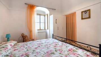 2 soverom, strykejern/-brett, wi-fi (inkludert) og sengetøy