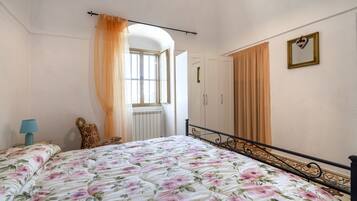 2 chambres, fer et planche Ă repasser, Wi-Fi gratuit, draps fournis