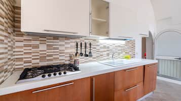 冰箱、烤箱、炉灶、洗碗机