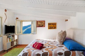 3 bedrooms - Holiday Apartment "House Of Silence" with Mountain View & Private Terrace (Badalucco)