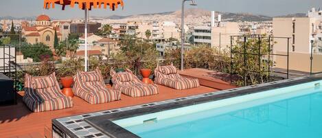Seasonal outdoor pool, sun loungers
