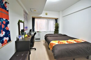1 bedroom, desk, free WiFi, bed sheets