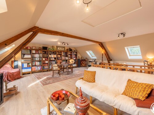 Charming 4-Bed Home with Garden, Wi-Fi, and Modern Amenities in Picardy