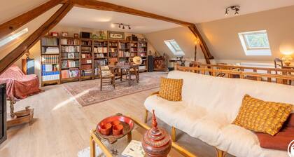 Charming 4-Bed Home with Garden, Wi-Fi, and Modern Amenities in Picardy