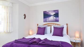 4 bedrooms, iron/ironing board, travel crib, free WiFi