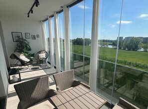 Luxe appartement, 1 slaapkamer, niet-roken, uitzicht op rivier | Terras