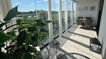 Appartement Luxe, 1 chambre, non-fumeurs, vue fleuve | Terrasse/Patio