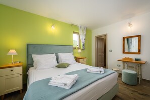 4 Schlafzimmer, Bügeleisen/Bügelbrett, kostenloses WLAN, Bettwäsche