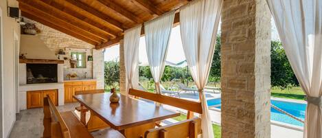 Restauration extérieure