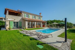 Pool - Villa Stella Polaris with pool in Višnjan, Istria (Srebrnići)