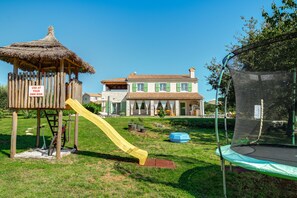 Children's area - Villa Stella Polaris with pool in Višnjan, Istria (Srebrnići)