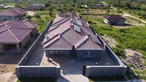 WIMBAYI GUESTHOUSE & BnB