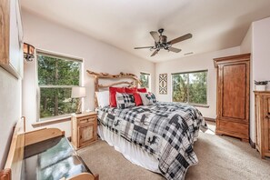 4 habitaciones, tabla de planchar con plancha y cuna de viaje 