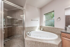 Hair dryer, towels, soap, shampoo - The Chalet at Shaver Lake ~ We Have it ALL! (Shaver Lake)