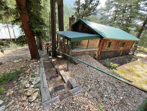 Property grounds - Cowboy Cabin Red River NM (Red River)