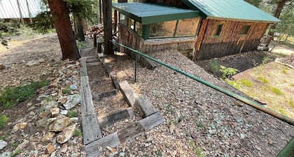 Cowboy Cabin in Red River