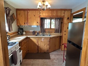 Stovetop, highchair - Cowboy Cabin Red River NM (Red River)