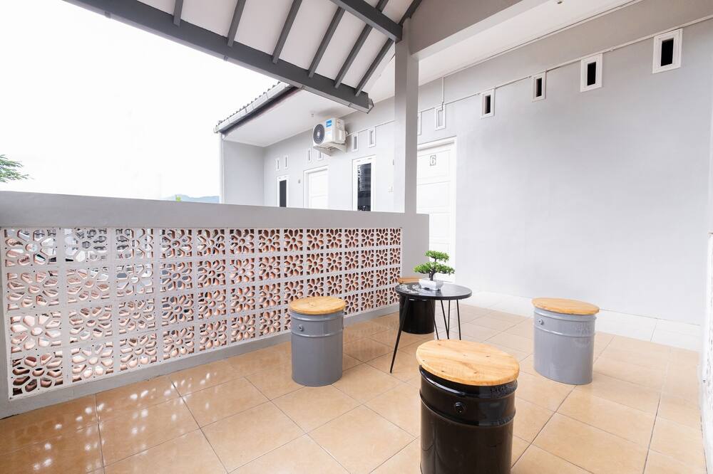Hotel O Nareswari Guest House Syariah