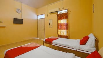 Standard Twin Room | Free WiFi, bed sheets