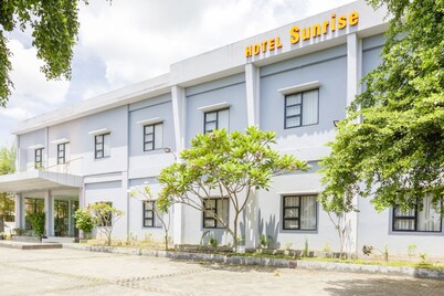 OYO 3343 Sunrise Hotel