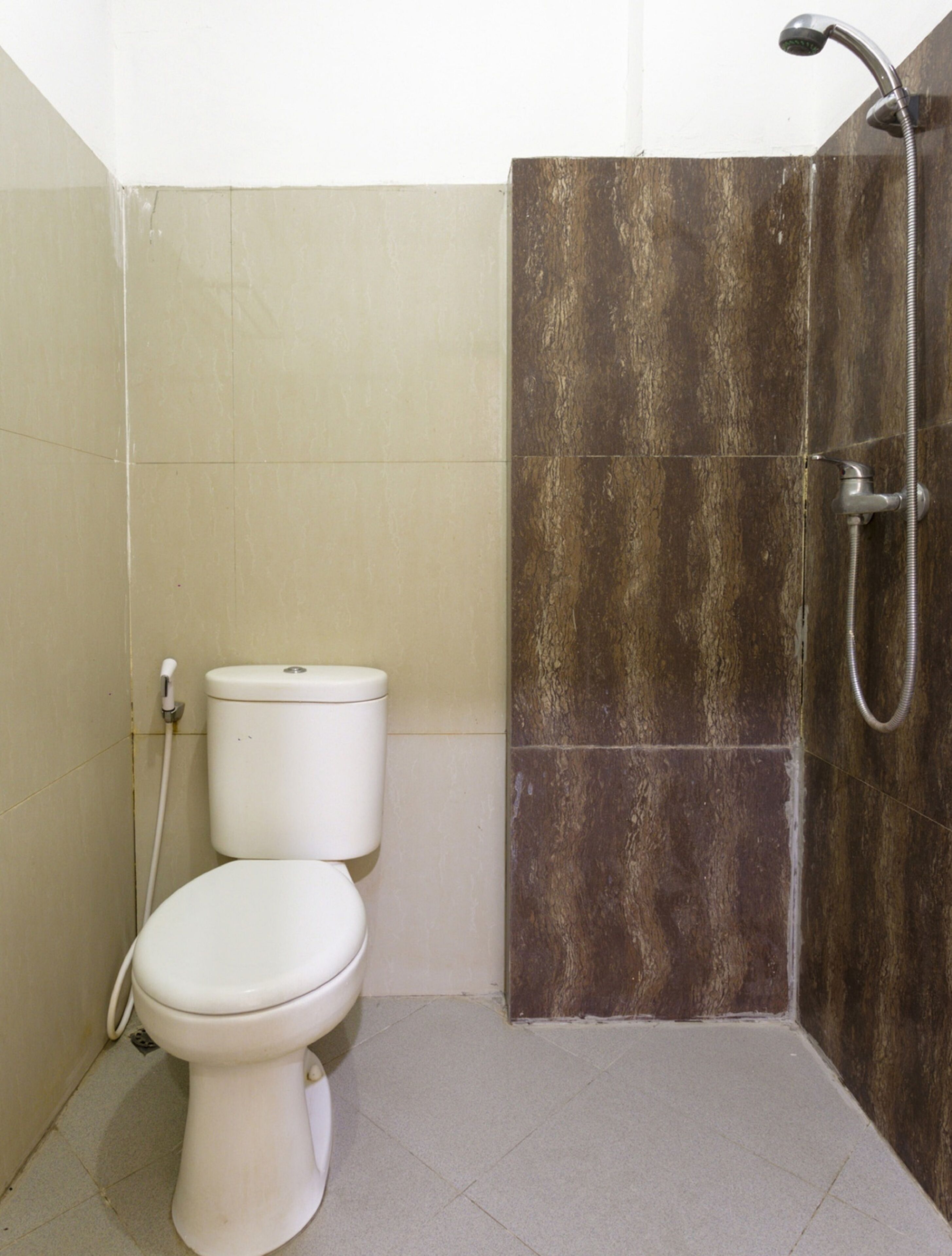 Deluxe Twin Room | Bathroom | Shower, towels