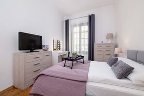 2 chambres, fer et planche à repasser, Wi-Fi, draps fournis