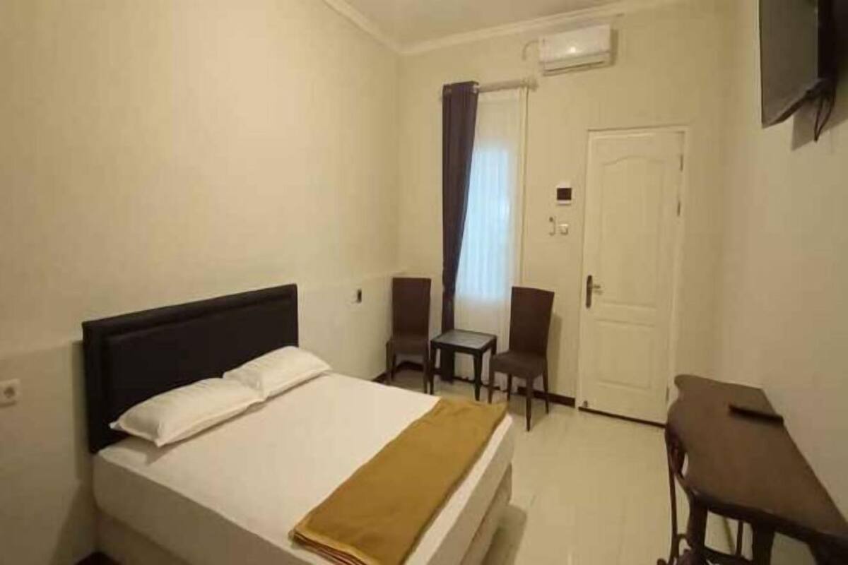 Bureau, espace de travail pour ordinateur portable