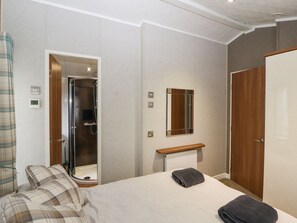 3 chambres, décor unique, ameublement unique, accès au Wi-Fi (inclus)