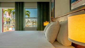 1 bedroom, desk, iron/ironing board, WiFi