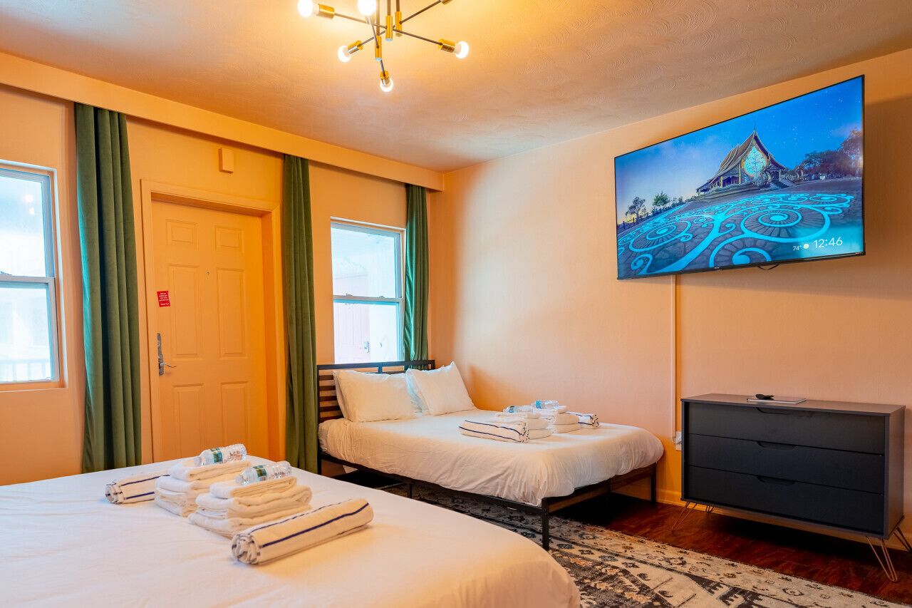 1 soverom, skrivebord, strykejern/-brett og wi-fi