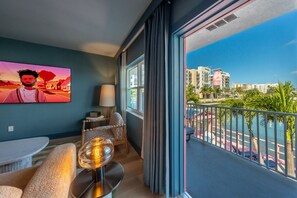 TV, offices - 2206 · 2 Bedroom &Balcony -2Min Walk->Beach- Free Parking (Clearwater)