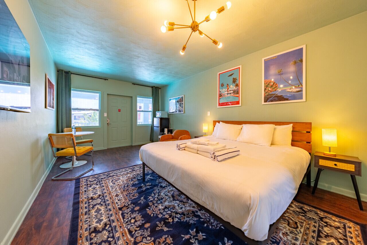 1 bedroom, desk, iron/ironing board, WiFi