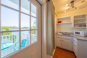 Interior - 2203 · 3 Min Walk -> Beach / Heated Pool / Free Parking (Clearwater)