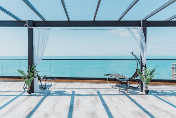 Terrace/patio - Aparthotel Navi (Batumi)