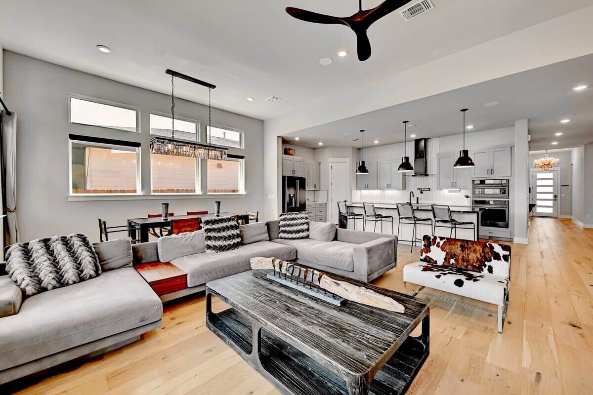 Luxury Southeast Austin Home